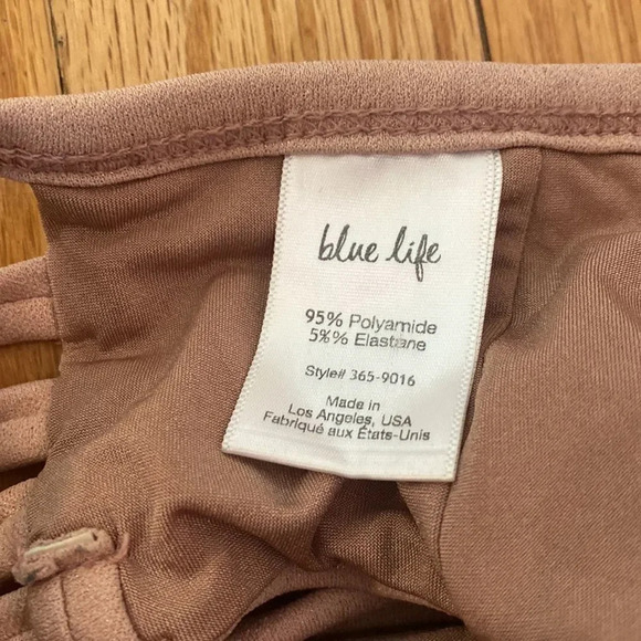 BLUE Life bikini top nude size XS great pre owned condition strappy - Picture 3 of 4